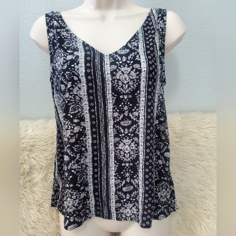 SO- Tank Top, Blouse. Black and White Bandana style V-neck.  NWT Size XS